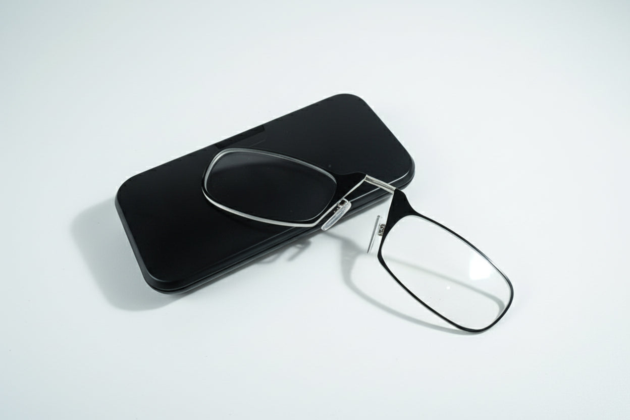 The Flat-Fold Grip: Retractable Silicone Nose Clip with Ultra-Slim Case